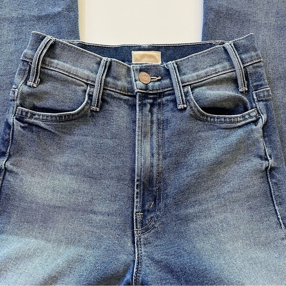 Mother Denim Hustler Ankle Fray in Smoke’ Em - Picture 3 of 13